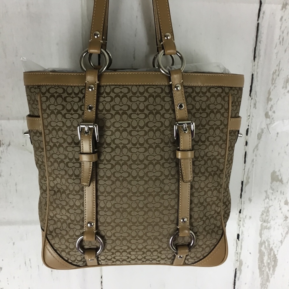 Coach Mini signature purse with ID wristlet